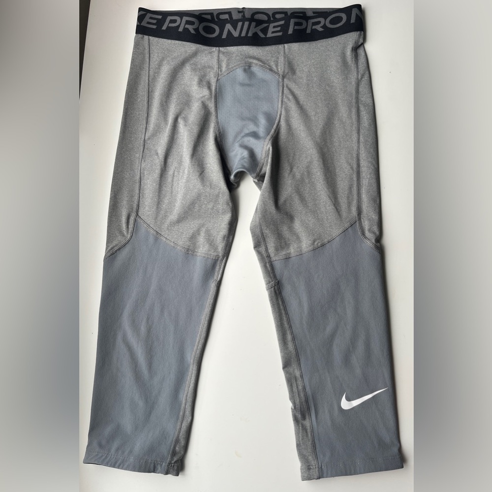 Nike Pro Boys Dri-FIT 3/4-Length Tights Gray